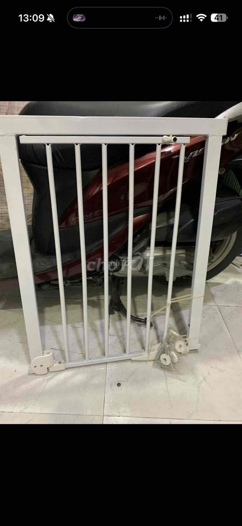 Thanh chắn cửa BoomBoomKid Trắng Kim loại. Mua bán Mẹ và bé tại Quận Bình Tân Tp Hồ Chí Minh được đăng bởi trương ngọc hạnh hình 1