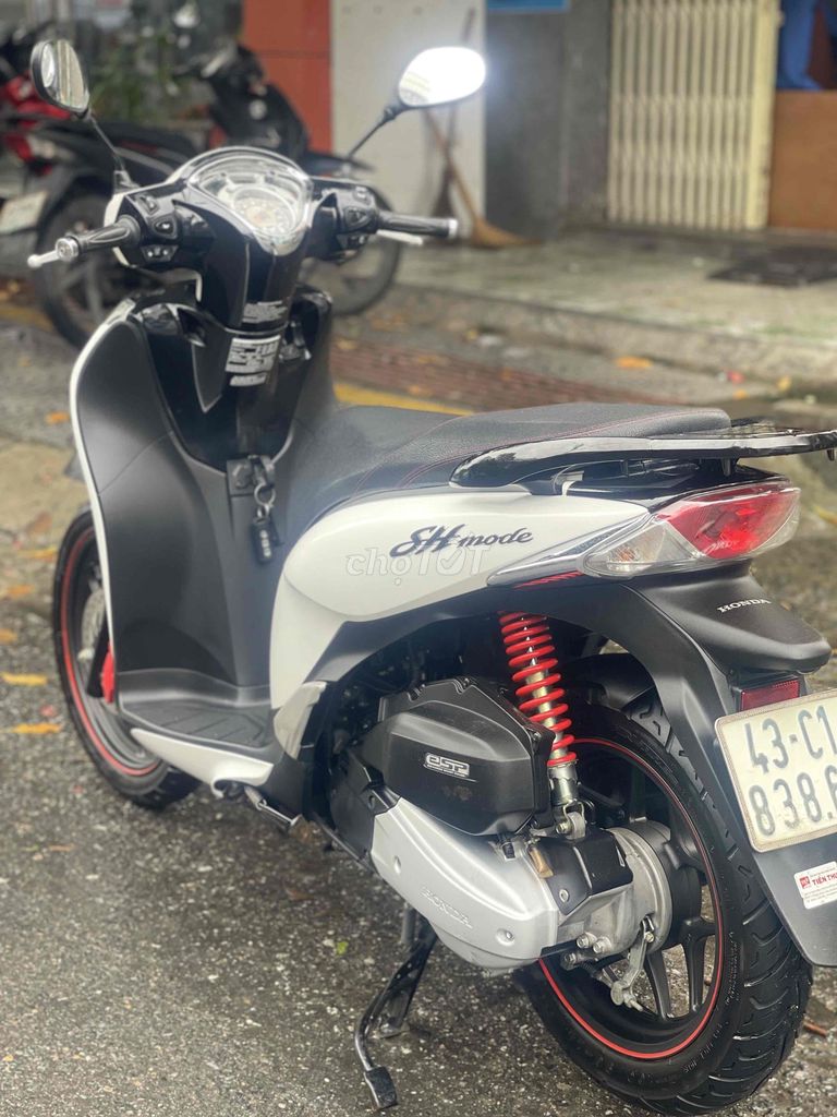 Honda SH Mode 2018 Trắng Đen 12.000 km. Mua bán Xe máy tại Quận Thanh Khê Đà Nẵng được đăng bởi Song Vo hình 4