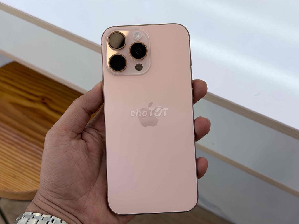 iPhone 16 Pro Max 256GB QT - THAY MÀN OLED. Mua bán Điện thoại tại Quận Ninh Kiều Cần Thơ được đăng bởi NHƠN MOBILE 107 XÔ VIẾT NGHỆ TĨNH hình 1