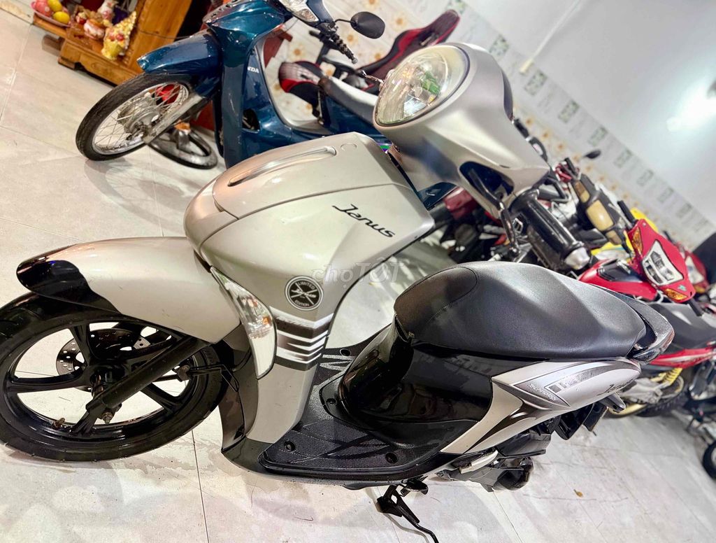 Janus 2018 đẹp keng khoá smk đẹp keng nguyên zin. Mua bán Xe máy tại Huyện Bình Chánh Tp Hồ Chí Minh được đăng bởi CH HƠN PHÁT CHUYÊN MUA BÁN XE CŨ MỚI hình 2