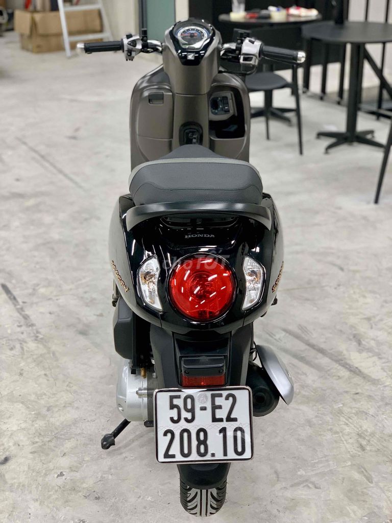Honda Scoopy 2022 chính chủ BSTP đen bóng đẹp zin. Mua bán Xe máy tại Thành phố Thủ Đức Tp Hồ Chí Minh được đăng bởi Khương Phan hình 5