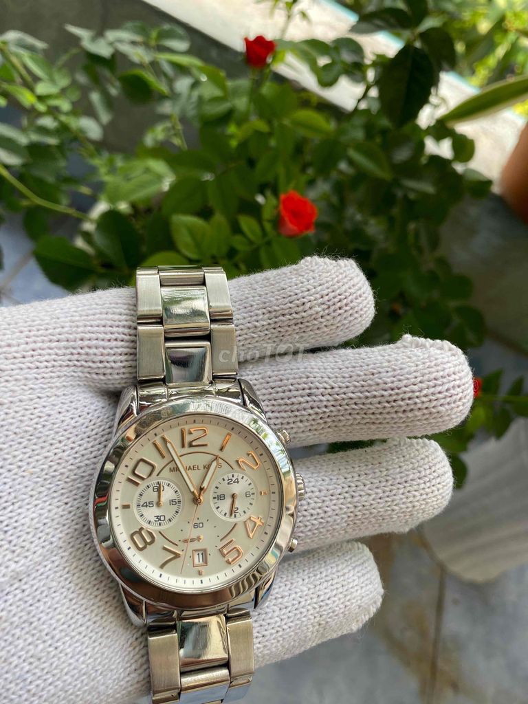 Đồng hồ Michael Kors MK-5725 Nam Bạc. Mua bán Đồng hồ tại Quận Bình Tân Tp Hồ Chí Minh được đăng bởi Huỳnh Lâm hình 1