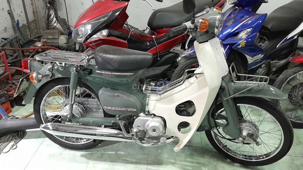 Honda Super Cub 81/50 Xám trắng. Mua bán Xe máy tại Quận Bình Tân Tp Hồ Chí Minh được đăng bởi Mai Trâm hình 2