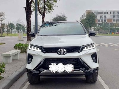 Toyota Fortuner 2022 Legender