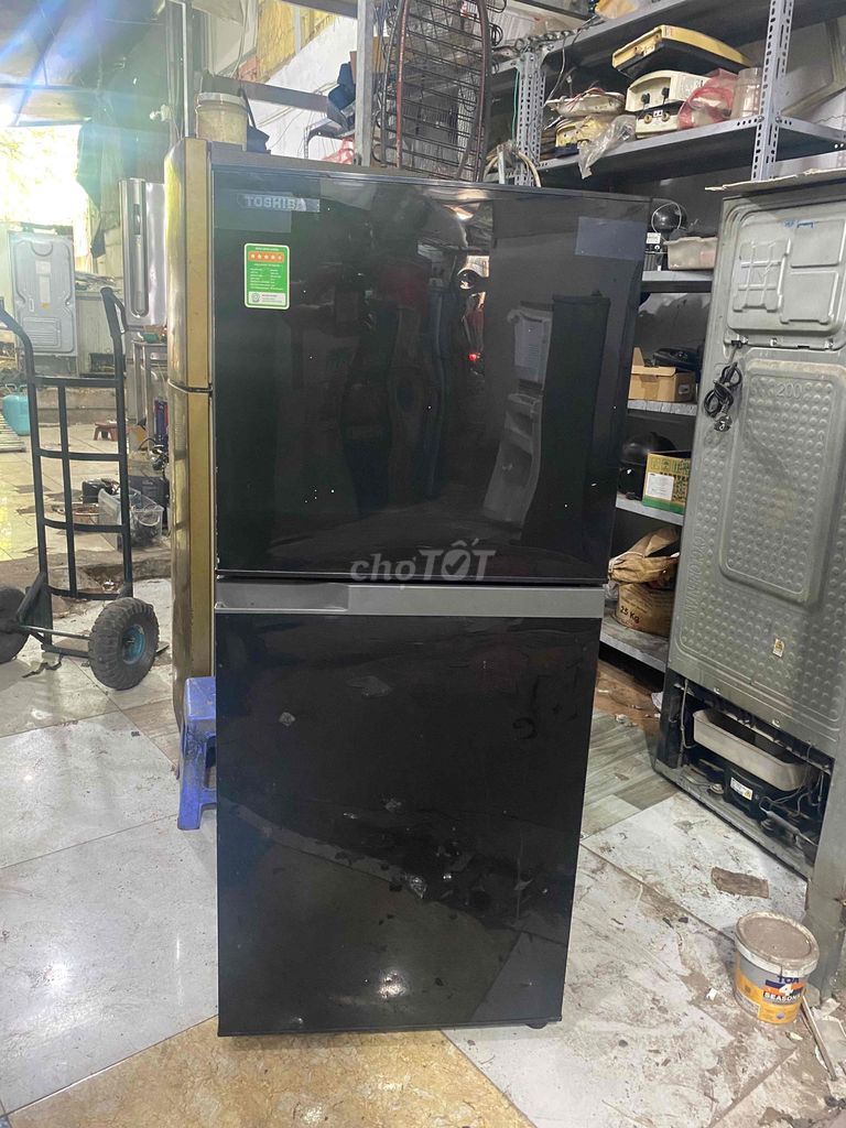 Tủ lạnh Toshiba Inverter 171L Đen zin. Mua bán Tủ lạnh tại Quận Bình Thạnh Tp Hồ Chí Minh được đăng bởi MuaBanDienLanh hình 1