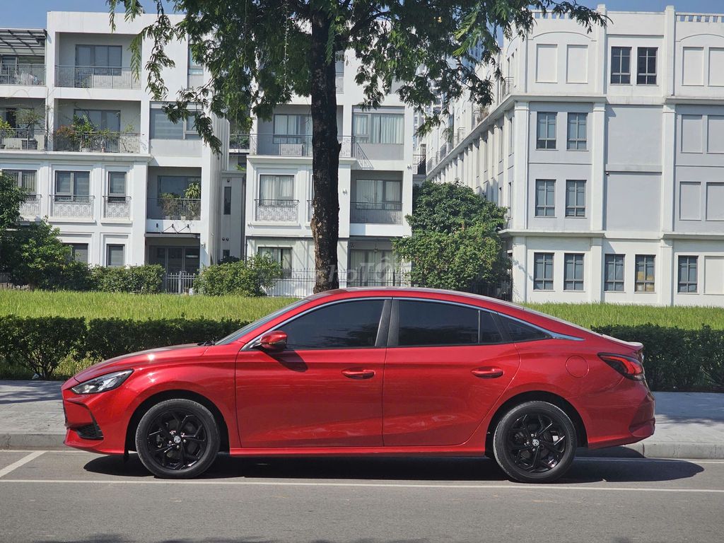 MG 5 AT 2022 màu đỏ. Mua bán Ô tô tại Quận Thanh Xuân Hà Nội được đăng bởi Thanh Biz Nguyễn Thái Auto hình 3