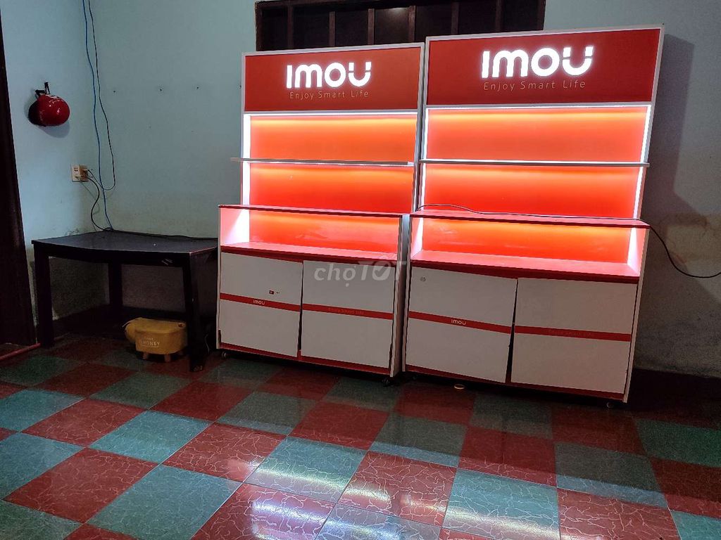 Kệ trưng bày Imou Đỏ, Trắng. Mua bán Tủ, kệ gia đình tại Huyện Hòa Vang Đà Nẵng được đăng bởi Nguyễn văn cương hình 1