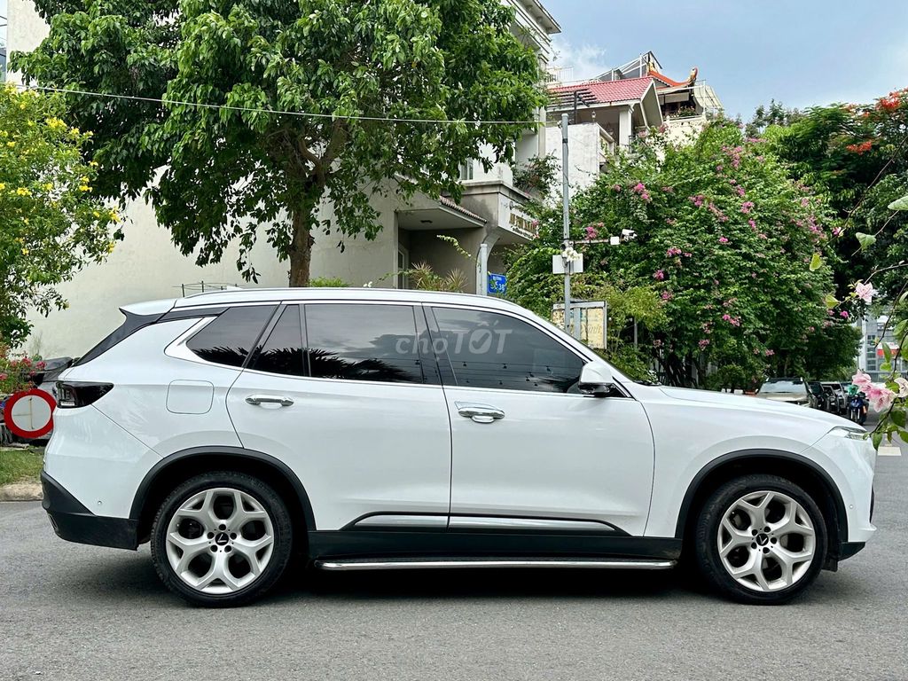 Vinfast Lux Sa2.0 2021 photo 4