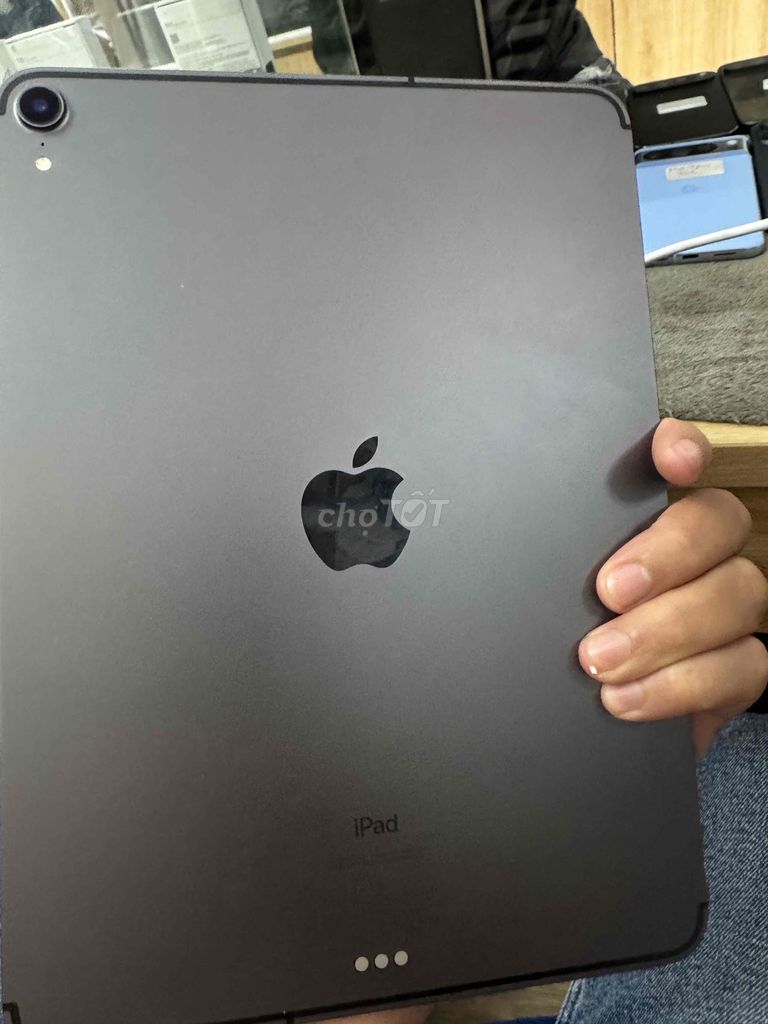 Apple iPad Pro 2018 11 inch 64GB 4g pin 100. Mua bán Máy tính bảng tại Quận Đống Đa Hà Nội được đăng bởi Lê Khuyến hình 1