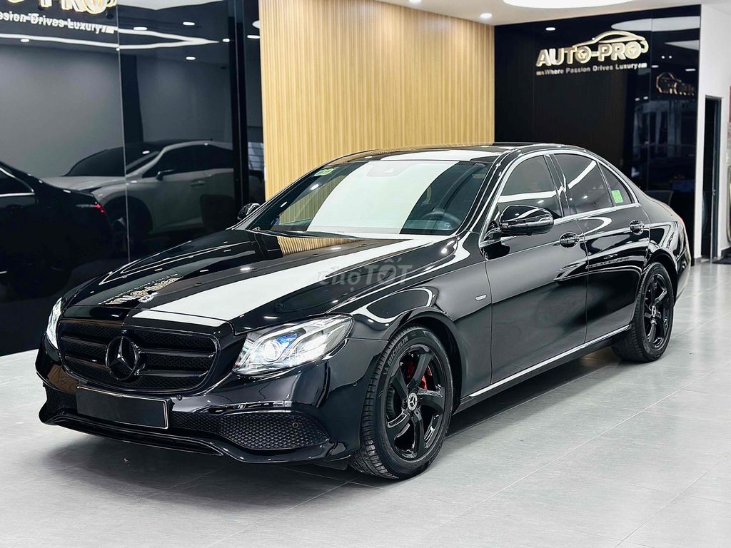 Mercedes-Benz E200 Sport 2019 Đen. Mua bán Ô tô tại Quận 7 Tp Hồ Chí Minh được đăng bởi Hoàng Anh Tuấn hình 2