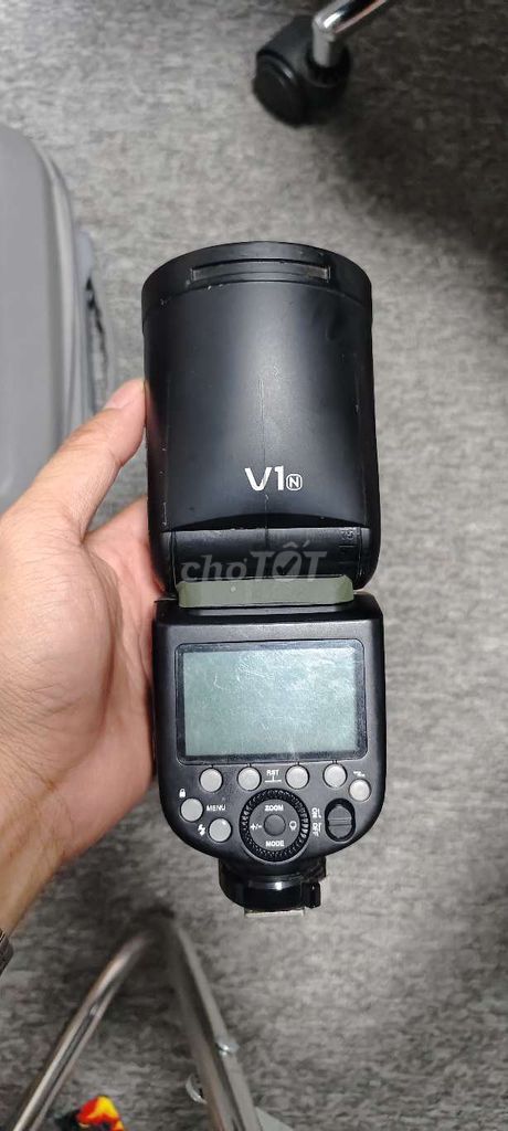 Đèn flash Godox V1 Đen, Xanh rêu. Mua bán Máy ảnh, Máy quay tại Huyện Mỏ Cày Nam Bến Tre được đăng bởi Duy Khanh hình 1