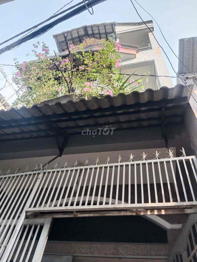 Phan Văn Trị ngay khu Cityland cách mặt tiền 5 căn