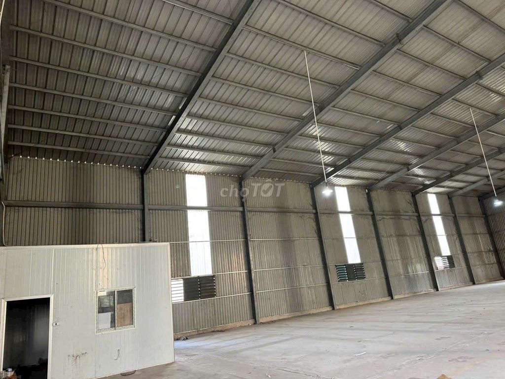 Xưởng 1500m2 điện 3 pha tại Bắc Sơn chỉ 36 triệu/ tháng