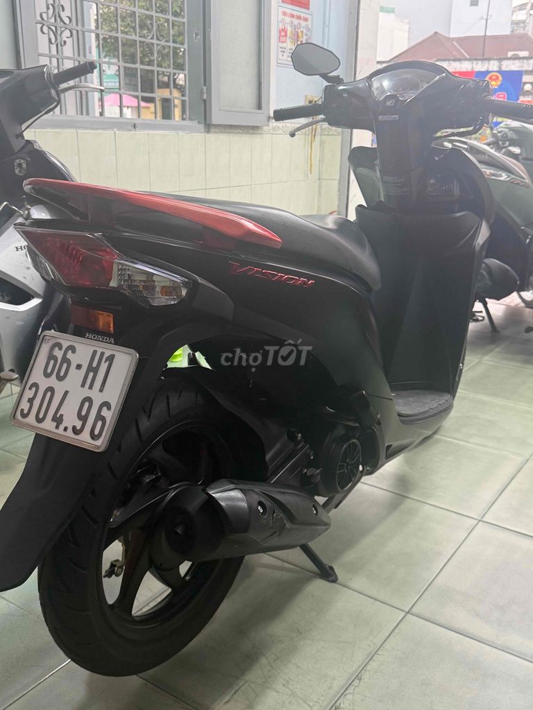 vission 2018 pbđb đen nhám - đỏ. Mua bán Xe máy tại Quận Phú Nhuận Tp Hồ Chí Minh được đăng bởi Hoà hình 3