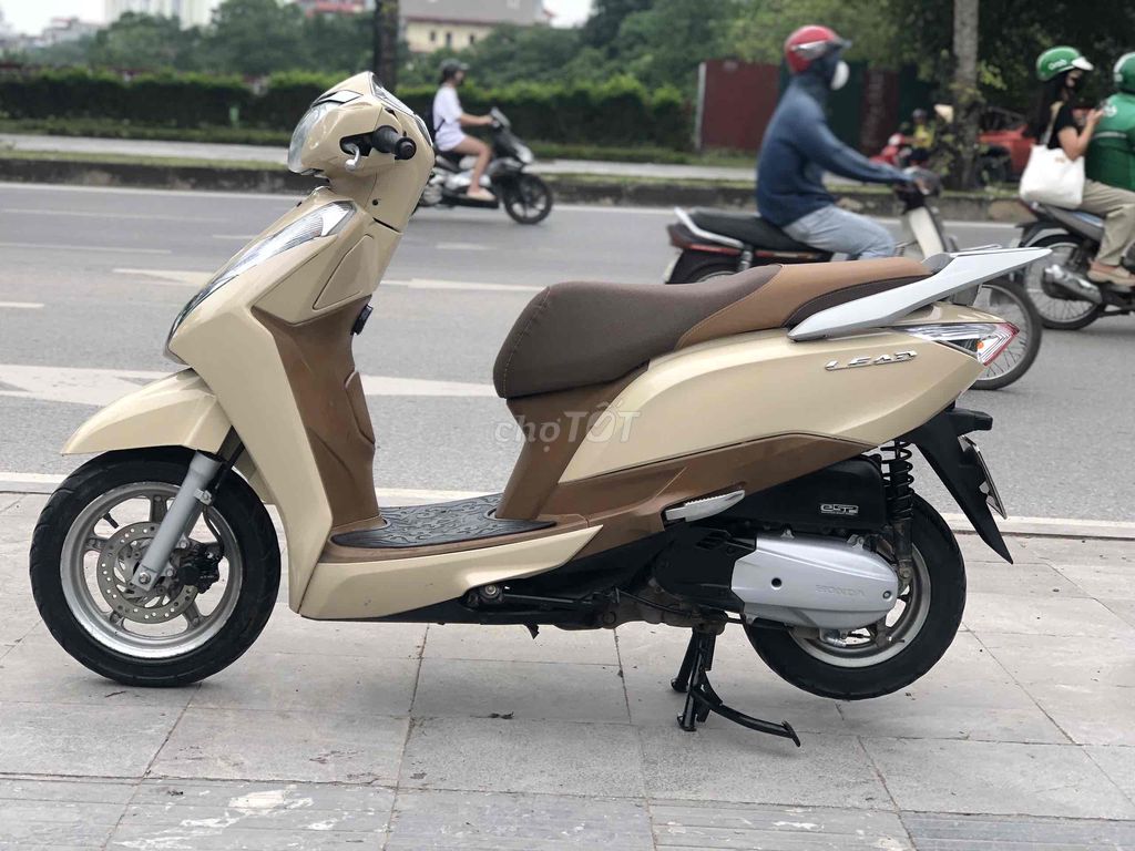 Honda Lead 125 dky 2020 nilong cả xe. Mua bán Xe máy tại Quận Bắc Từ Liêm Hà Nội được đăng bởi Cẩm Hương hình 4