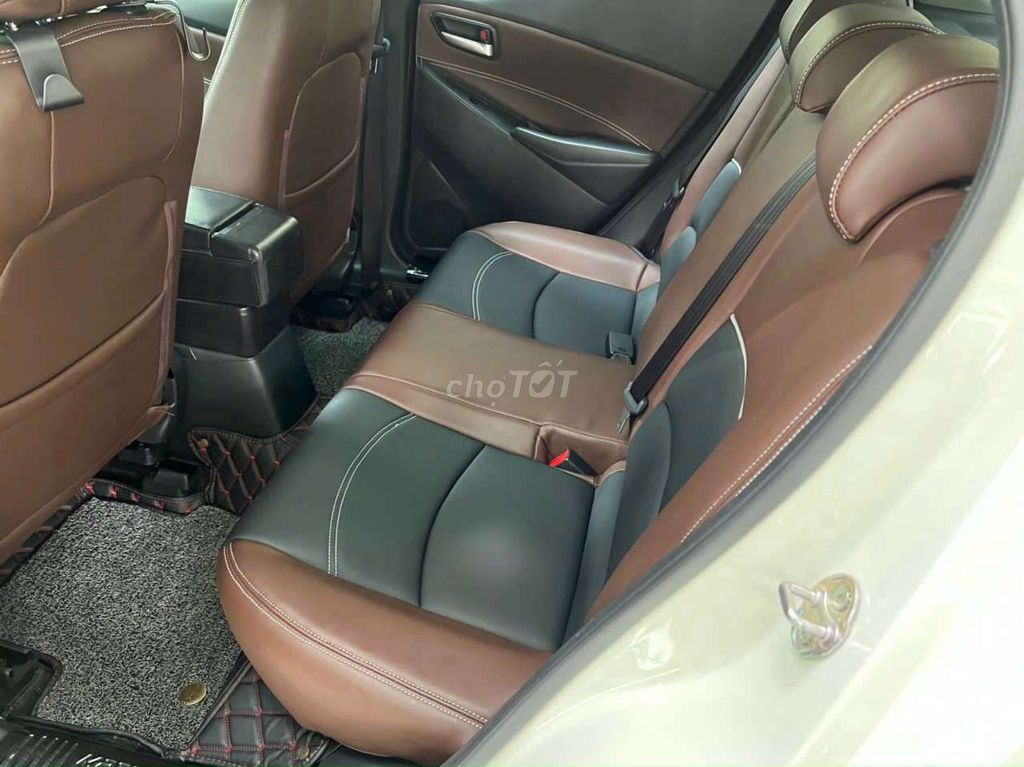 2021 - 46000 km. Mua bán Ô tô tại Quận Long Biên Hà Nội được đăng bởi Hiếu hình 4