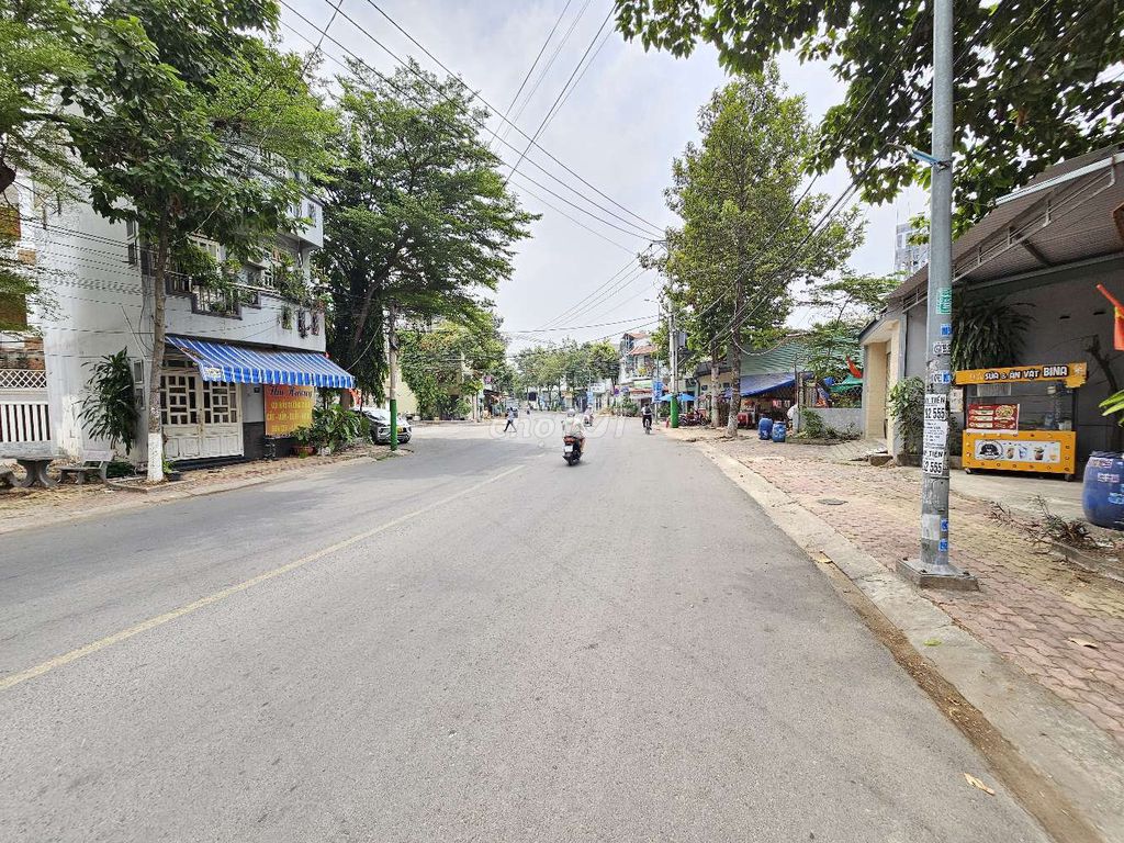 Đất mặt tiền Nguyễn Hữu Cảnh gần chợ Đông Hòa Tp. Dĩ An. Mua bán Đất tại Thành phố Dĩ An Bình Dương được đăng bởi  Hậu Trần Bđs  hình 3