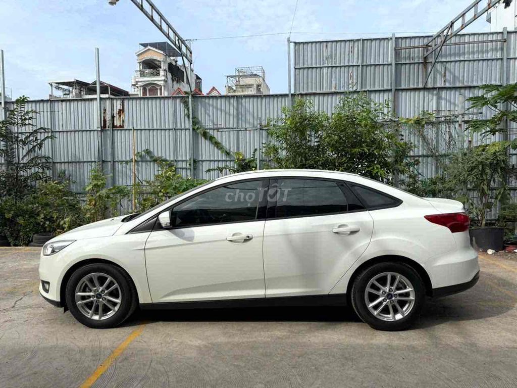 FOCUS 2017 LƯỚT 2 VẠN XỊN ,XE NHƯ MỚI. Mua bán Ô tô tại Quận Bình Tân Tp Hồ Chí Minh được đăng bởi XUÂN DUY AUTO hình 4