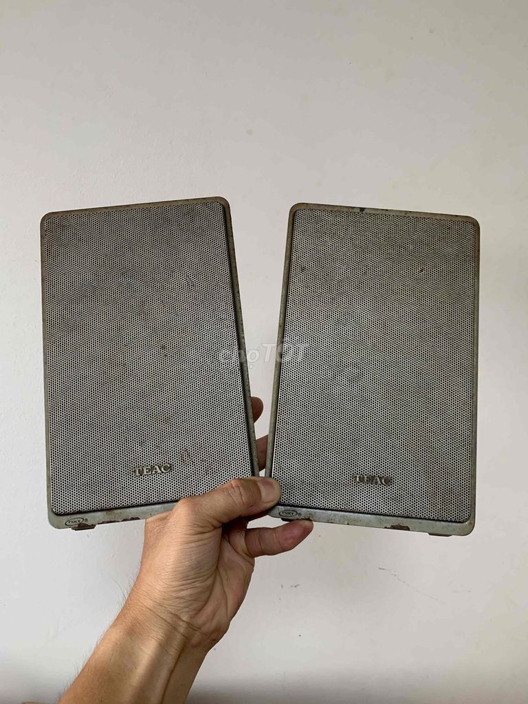 Loa Teac Xám Kim loại. Mua bán Tivi, Âm thanh tại Thành phố Thủ Đức Tp Hồ Chí Minh được đăng bởi Tỷ hình 1