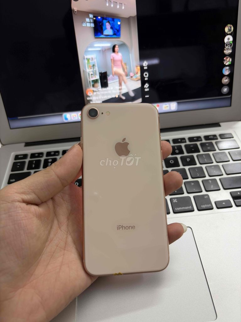 Apple iPhone 8 64GB Vàng. Mua bán Điện thoại tại Quận Hà Đông Hà Nội được đăng bởi Tuấn hình 1