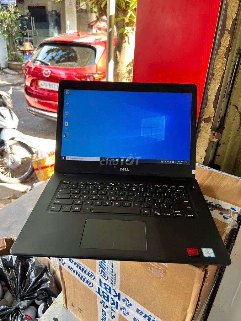 Laptop Dell 490 I7-8550U/8GB/SSD 256GB/AMD R7 M460