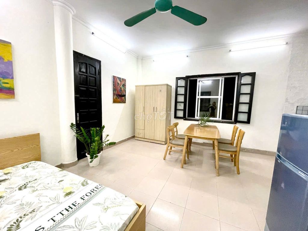 Cho thuê studio 35m2 full đồ tại 4 Tô Hiến Thành ngay Vincom Bà Triệu
