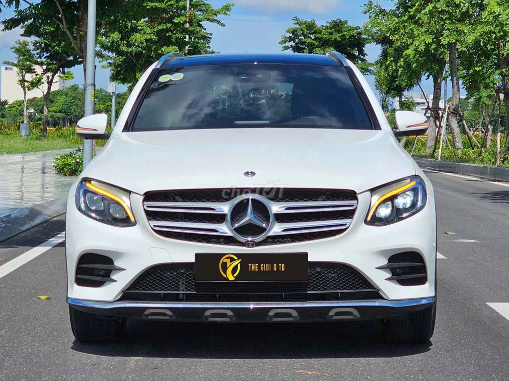 Mercedes-Benz GLC 300 AMG 2018 Trắng