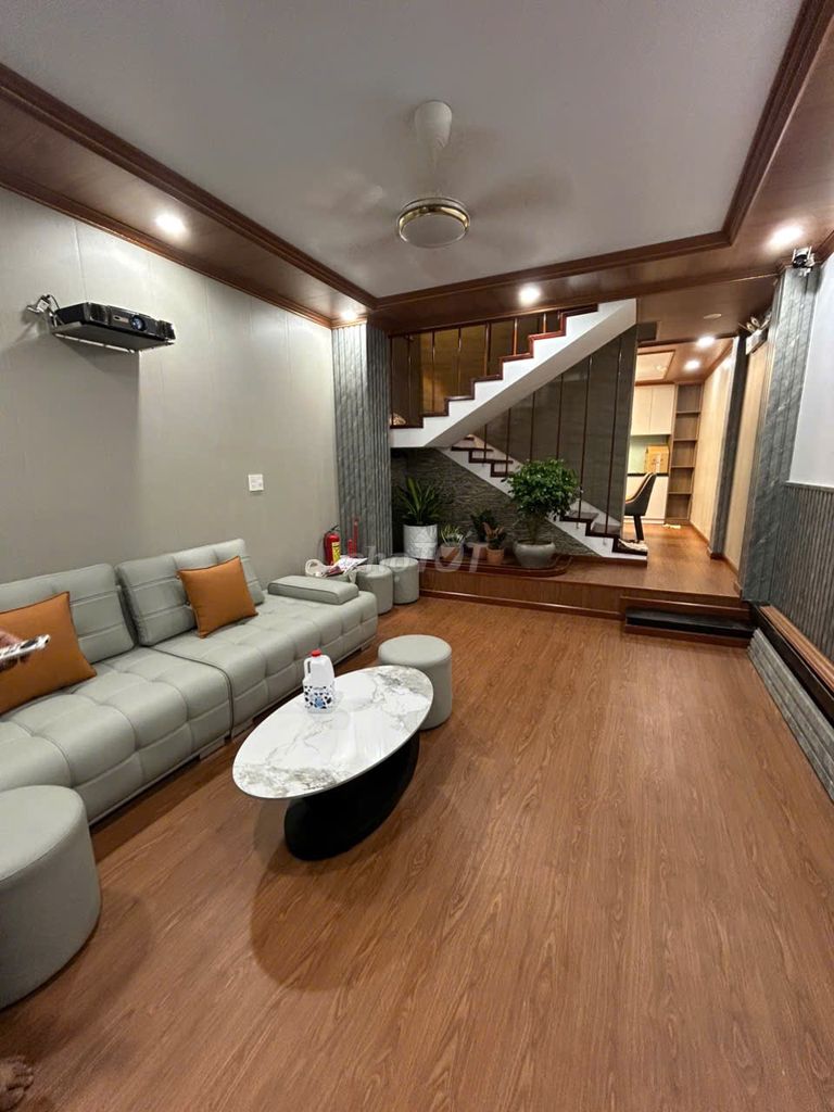 Nhà Nguyên Căn Ngay Cầu Rồng Full Nội Thất