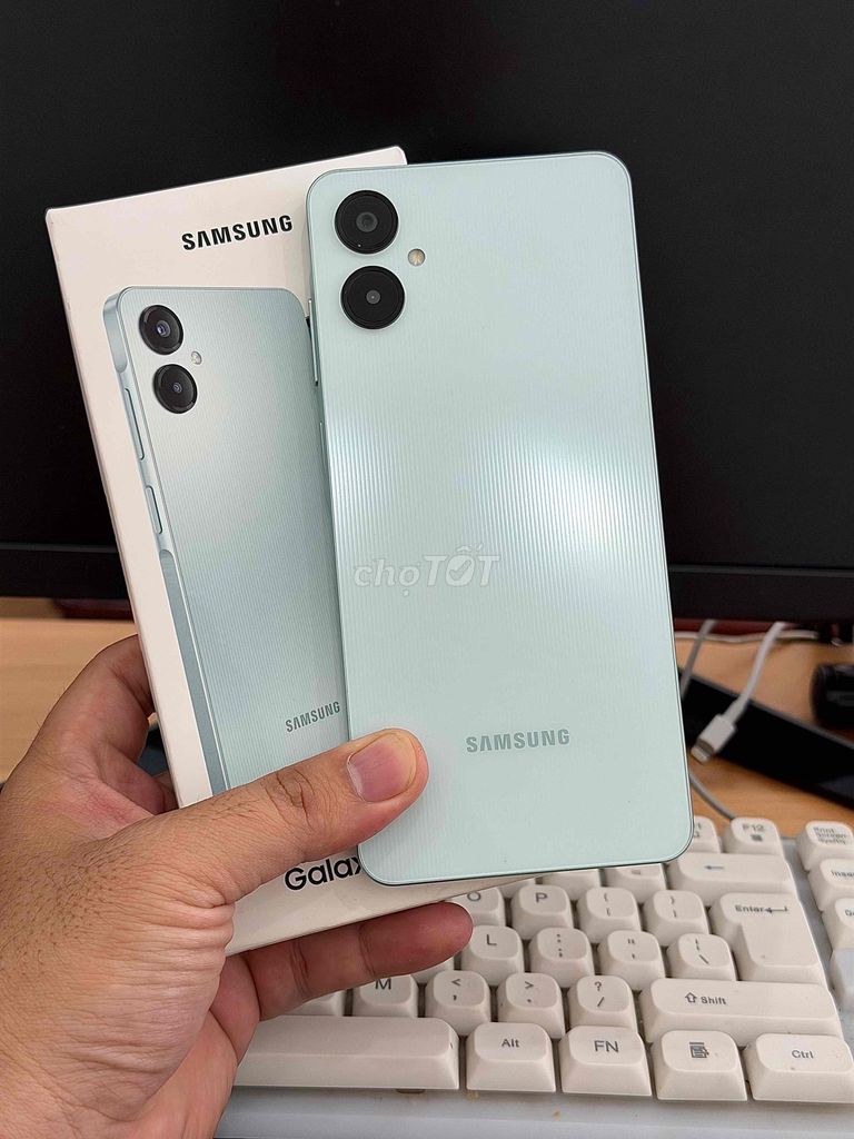 Samsung A06 5G 6GB/128GB Full Box BH 7/2026. Mua bán Điện thoại tại Quận Ninh Kiều Cần Thơ được đăng bởi Cầm Đồ Tấn Lợi hình 1