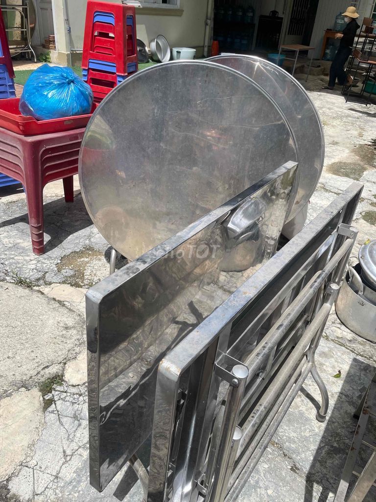 Bàn ăn Inox Bạc. Mua bán Bàn ghế tại Thành phố Đà Lạt Lâm Đồng được đăng bởi Khánh Ngọc hình 1