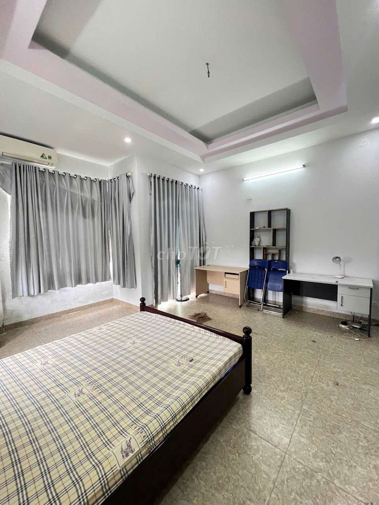 Просторный трёхэтажный дом у Xô Viết Nghệ Tĩnh — фото 11