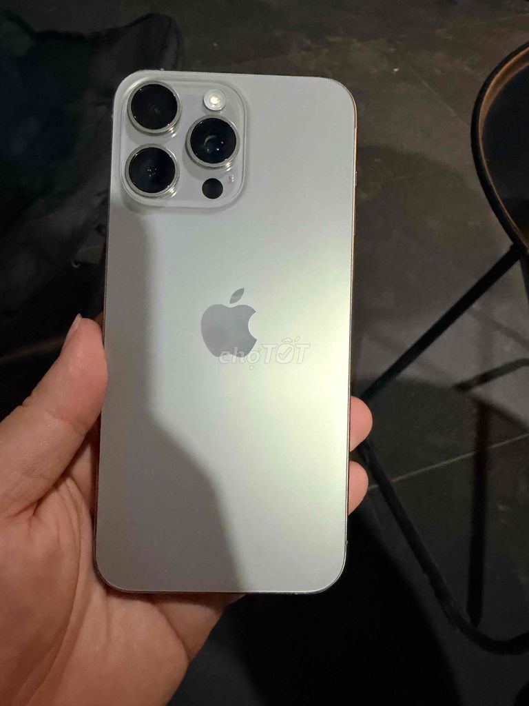Apple iPhone 15 Pro Max 256GB Titan Quốc tế. Mua bán Điện thoại tại Quận 12 Tp Hồ Chí Minh được đăng bởi Phan Huy Anh hình 1