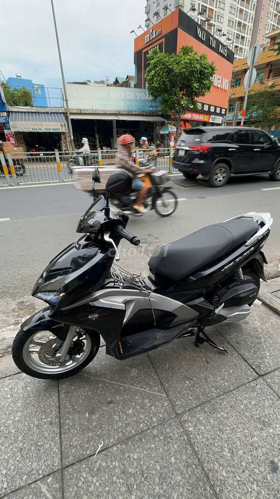 Honda Air Blade FI 2017 Đen Đã sử dụng