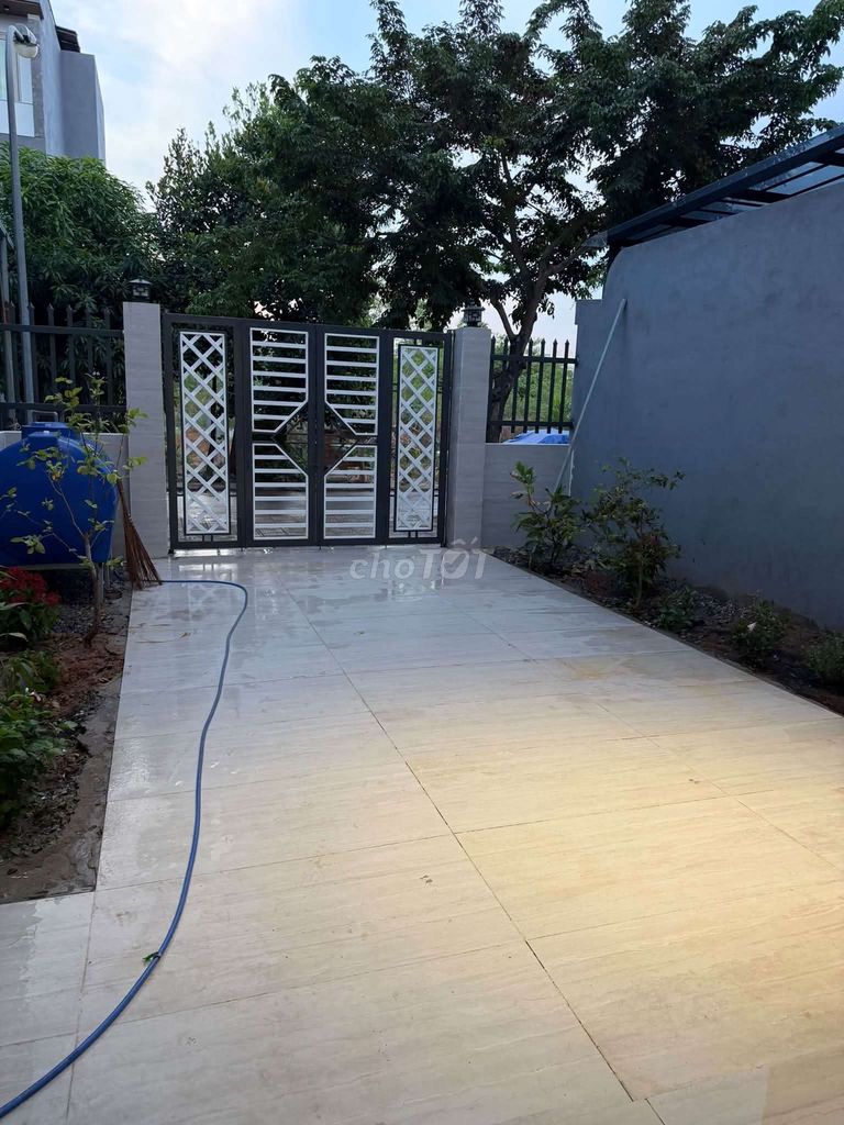 Brand-new 2-bedroom house with a big yard on Đại An — photo 1