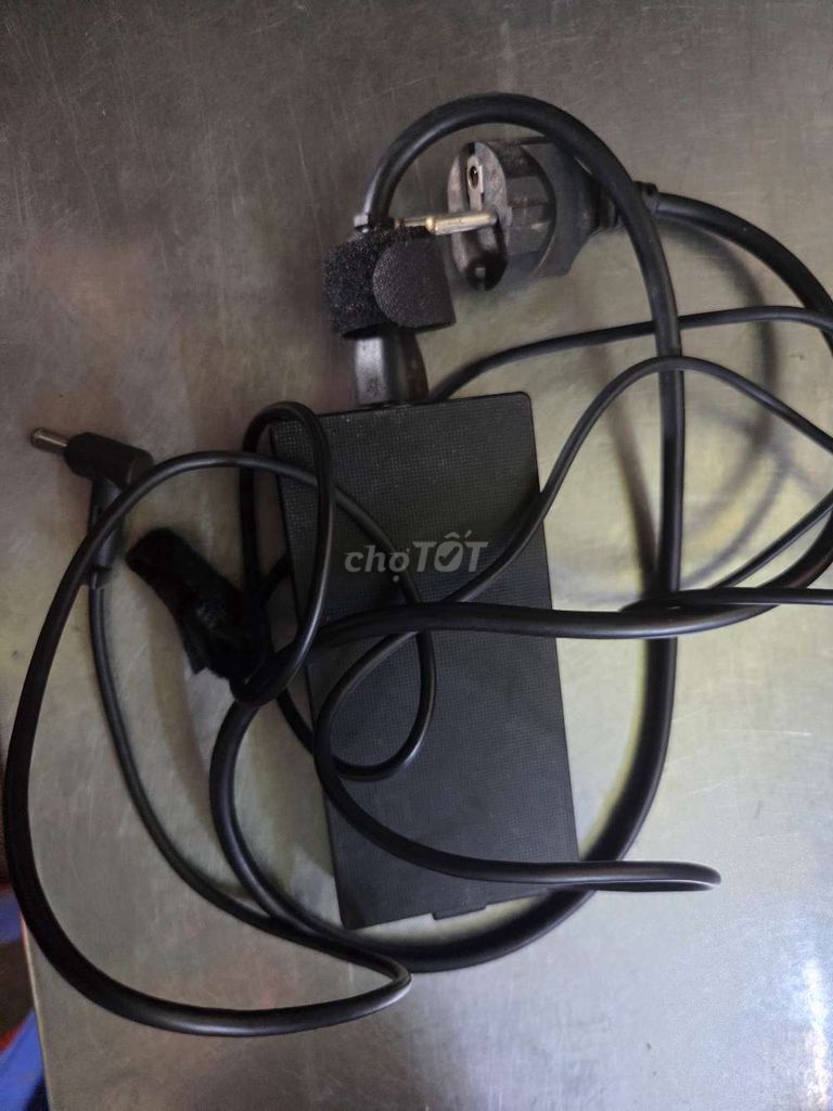 Sạc laptop Asus TUF Gaming 150W Đen cũ. Mua bán Phụ kiện (Màn hình, Chuột...) tại Huyện Thạch Thất Hà Nội được đăng bởi tiep do hình 1