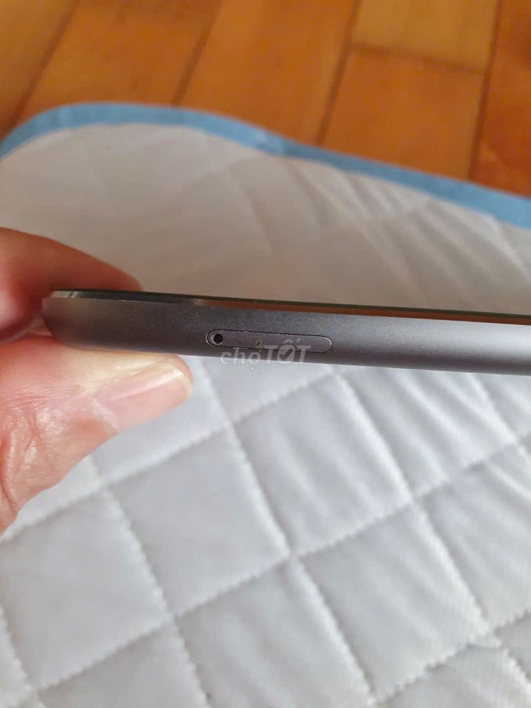 Thanh lý Ipad Air 64GB. Mua bán Máy tính bảng tại Quận 12 Tp Hồ Chí Minh được đăng bởi Vu Thi Tuyet Huong hình 3