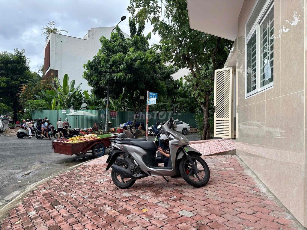 CHO THUÊ MB NGAY GÓC KDC NAM LONG HỢP LÀM VP, SPA, CAFE, STUDIO