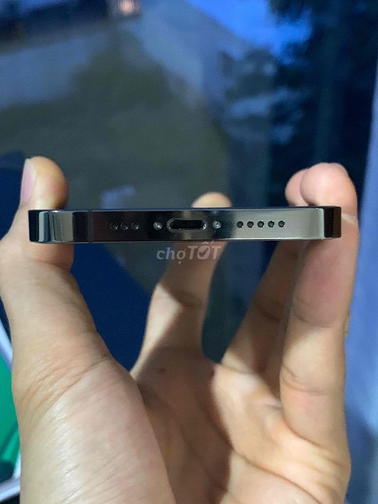 iPhone 12 Pro 256GB xám, rất mới, không trầy. Mua bán Điện thoại tại Huyện Bình Chánh Tp Hồ Chí Minh được đăng bởi Duy hình 1