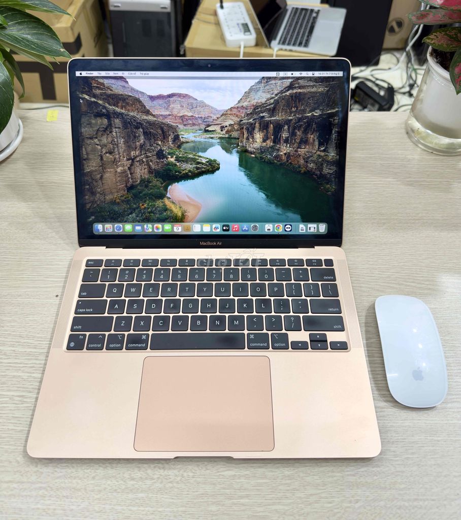 Macbook Air M1 Ram8/SSD256GB 13” tặng Mouse Apple. Mua bán Laptop tại Quận Hai Bà Trưng Hà Nội được đăng bởi Akiba shop hình 1