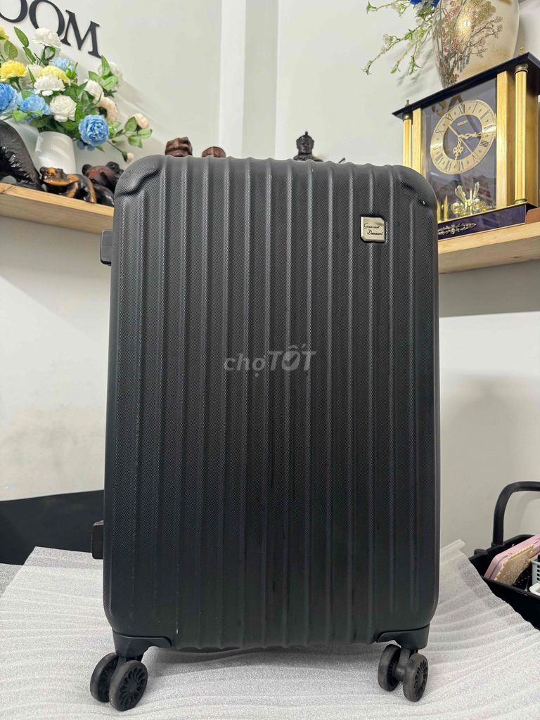 Vali Garment Densel 24 inch Đen Nhựa cứng. Mua bán Túi xách tại Thành phố Dĩ An Bình Dương được đăng bởi liêm nguyễn hình 1