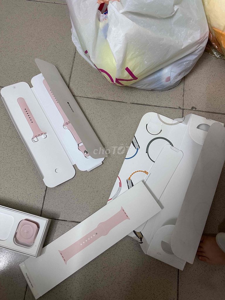 Apple Watch Series 6 hồng, size 44mm. Mua bán Thiết bị đeo thông minh tại Quận Long Biên Hà Nội được đăng bởi bu bu hình 1