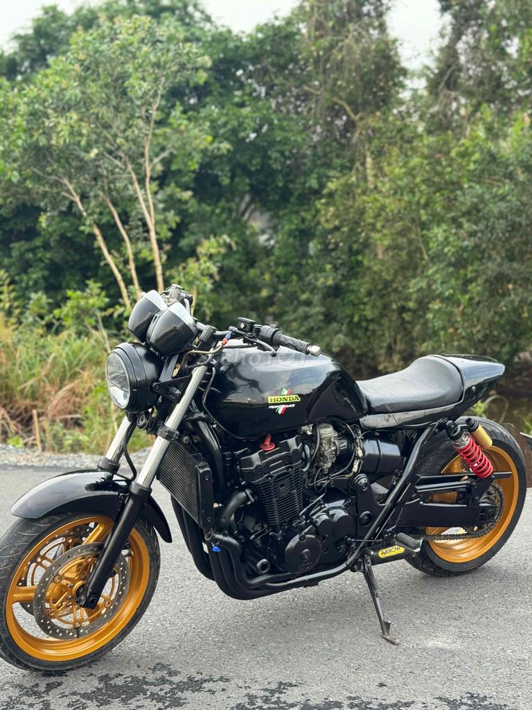 Cần bán moto honda cb1300 giá 39 triệu. Mua bán Xe máy tại Huyện Bình Chánh Tp Hồ Chí Minh được đăng bởi Huỳnh  hình 2