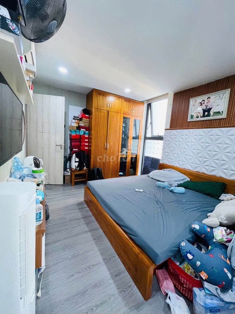 Квартира 110 кв.м на ул. Чан Бинь, Ми Динь - 4 спальни, розовый сертификат