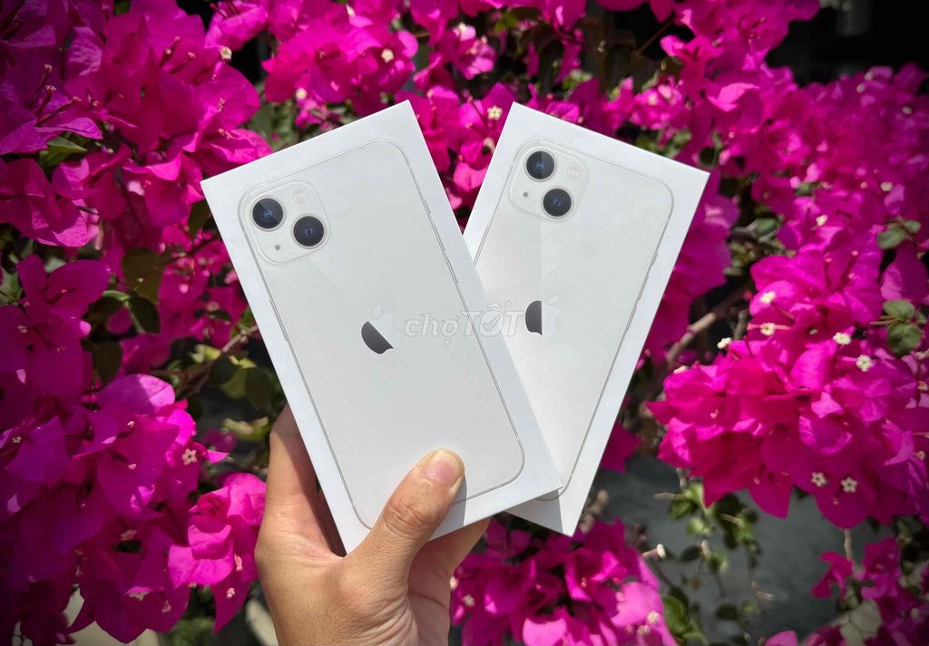 Apple iPhone 13 128G VNA Trắng Newseal chưa kích. Mua bán Điện thoại tại Huyện Diên Khánh Khánh Hòa được đăng bởi Hiếu Lê hình 1