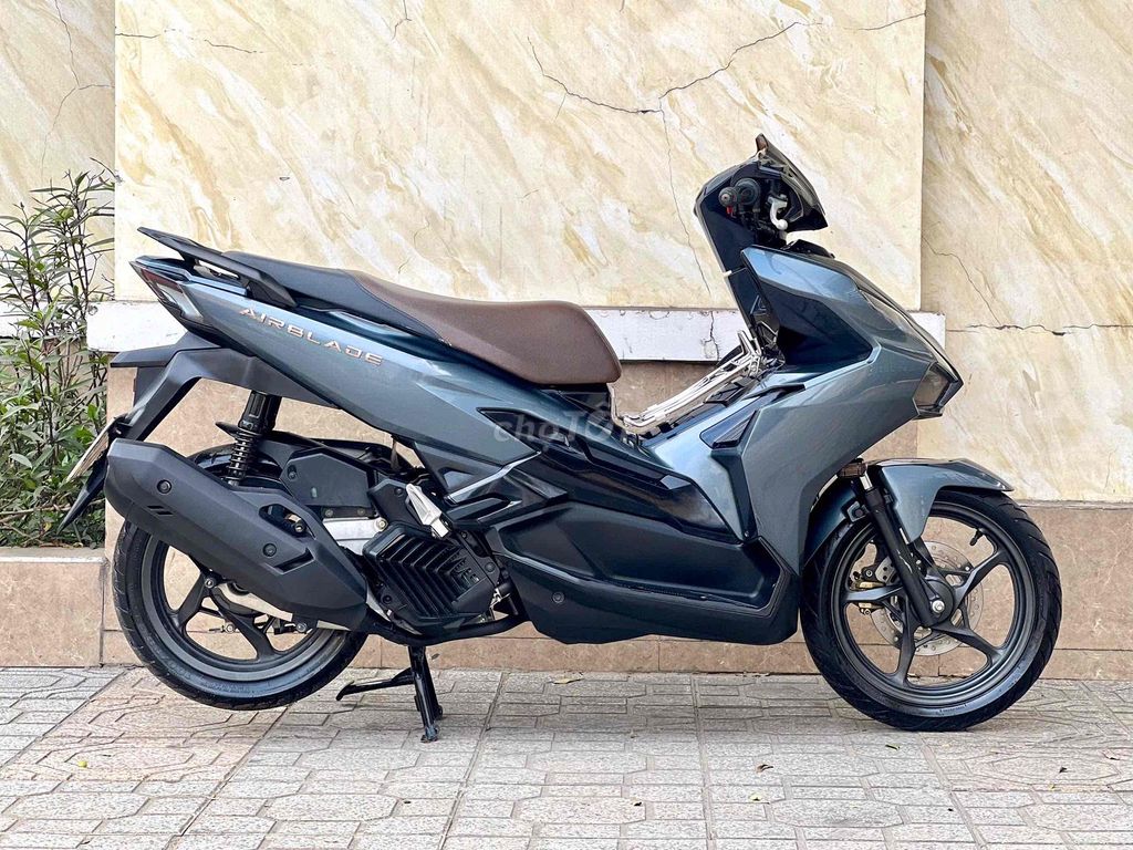 honda AB 160 ABS  khoá smk máy nguyên zin 9chủ. Mua bán Xe máy tại Quận 12 Tp Hồ Chí Minh được đăng bởi CHXM Phương Nam Chuyên Bán Xe Trả Góp Bao Nợ Xấu hình 4