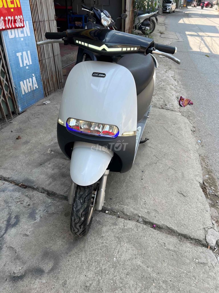 Электрический скутер DK Bike Gogo белый