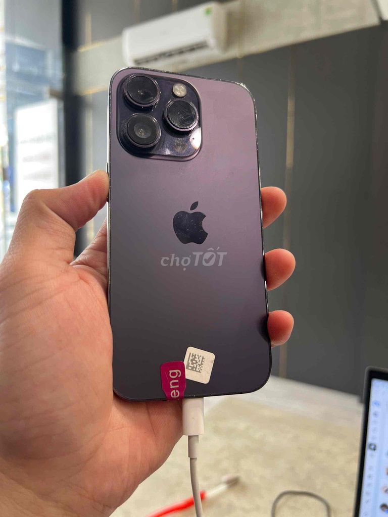 Apple iPhone 14 Pro 128GB Tím Mỹ Zin 100% Like New. Mua bán Điện thoại tại Quận 8 Tp Hồ Chí Minh được đăng bởi CA REM BÁN TÁO hình 1