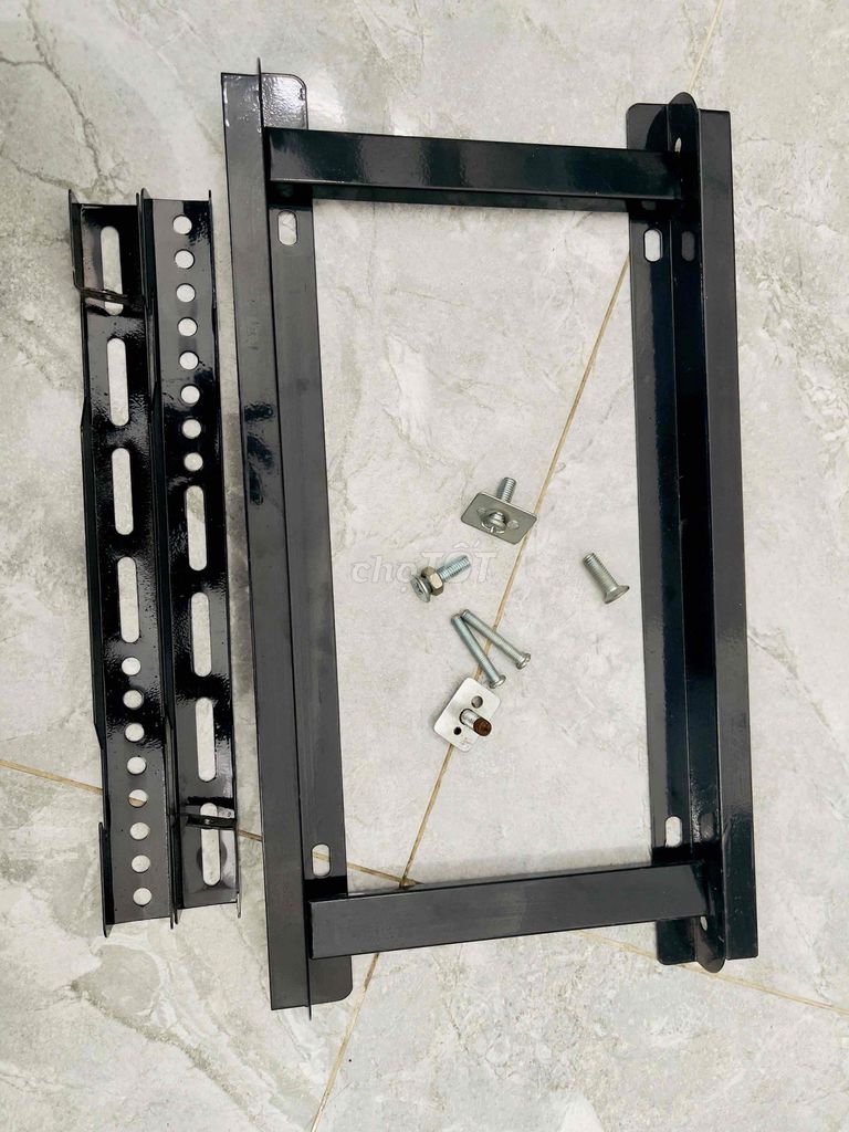 Giá treo tivi 32 inch Đen. Mua bán Phụ kiện (Màn hình, Chuột...) tại Quận Gò Vấp Tp Hồ Chí Minh được đăng bởi Thanh Lý Ve Chai Đồ Cũ hình 1