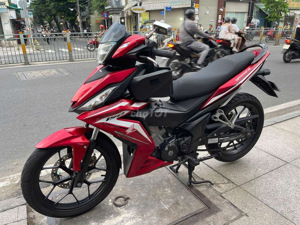 Honda Winner 2018 красный 90%