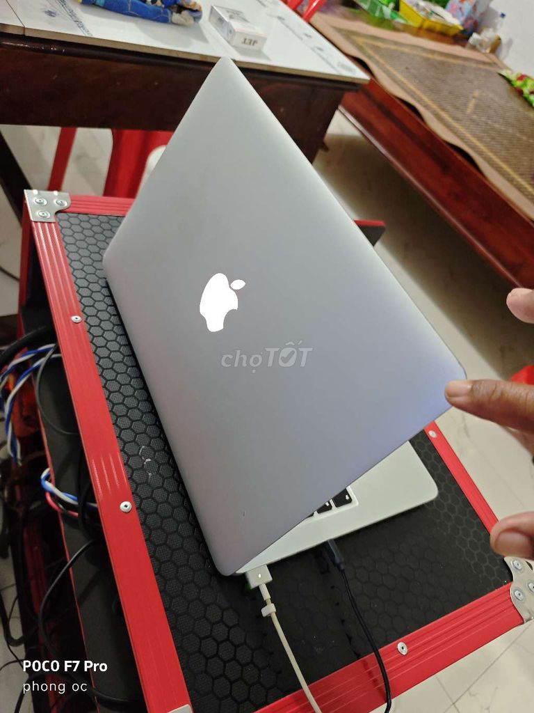 Apple Macbook Bạc. Mua bán Laptop tại Huyện Tháp Mười Đồng Tháp được đăng bởi Phong Ốc hình 1